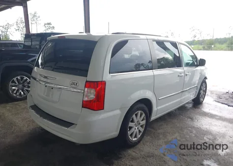 2015 Chrysler Town & Country Touring z USA, uszkodzony, nr VIN 2C4RC1BGXFR661886